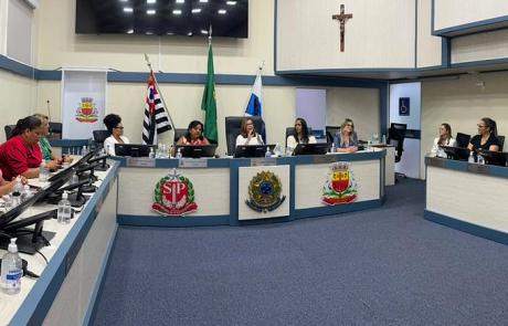 02_06-1-reuniao-frente-parlamentar-feminina-4.jpeg