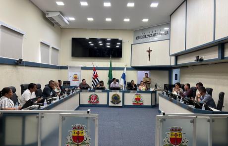 05-de-janeiro_vereadores-cobram-sabesp-sobre-falta-de-agua-e-empresa-anuncia-investimentos-e-novos-reservatorios-2.jpeg