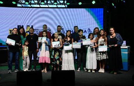 alunos-da-escola-civico-municipal-major-olimpio-se-destacam-no-20-concurso-de-poesia-de-ilhabela.jpeg