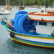 apos-cobrancas-da-prefeitura-de-ilhabela-sabesp-envia-as-primeiras-tubulacoes-do-projeto-de-dessalinizacao-da-agua-do-mar-na-il-2-1.jpg