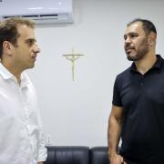 campeao-de-mma-apresenta-projeto-de-esportes-para-rede-municipal-de-ensino.jpg