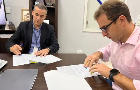 caraguatatuba-expande-convenios-para-estagios-e-capacitacao-de-servidores-sob-lideranca-do-prefeito-mateus-silva-1.jpeg