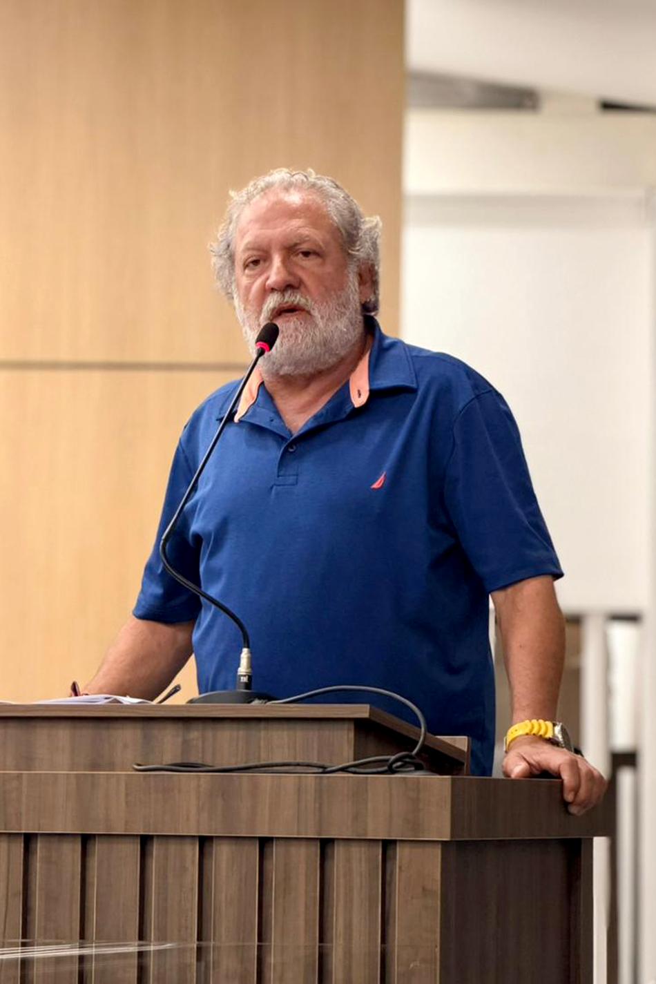 colucci-camara.jpeg