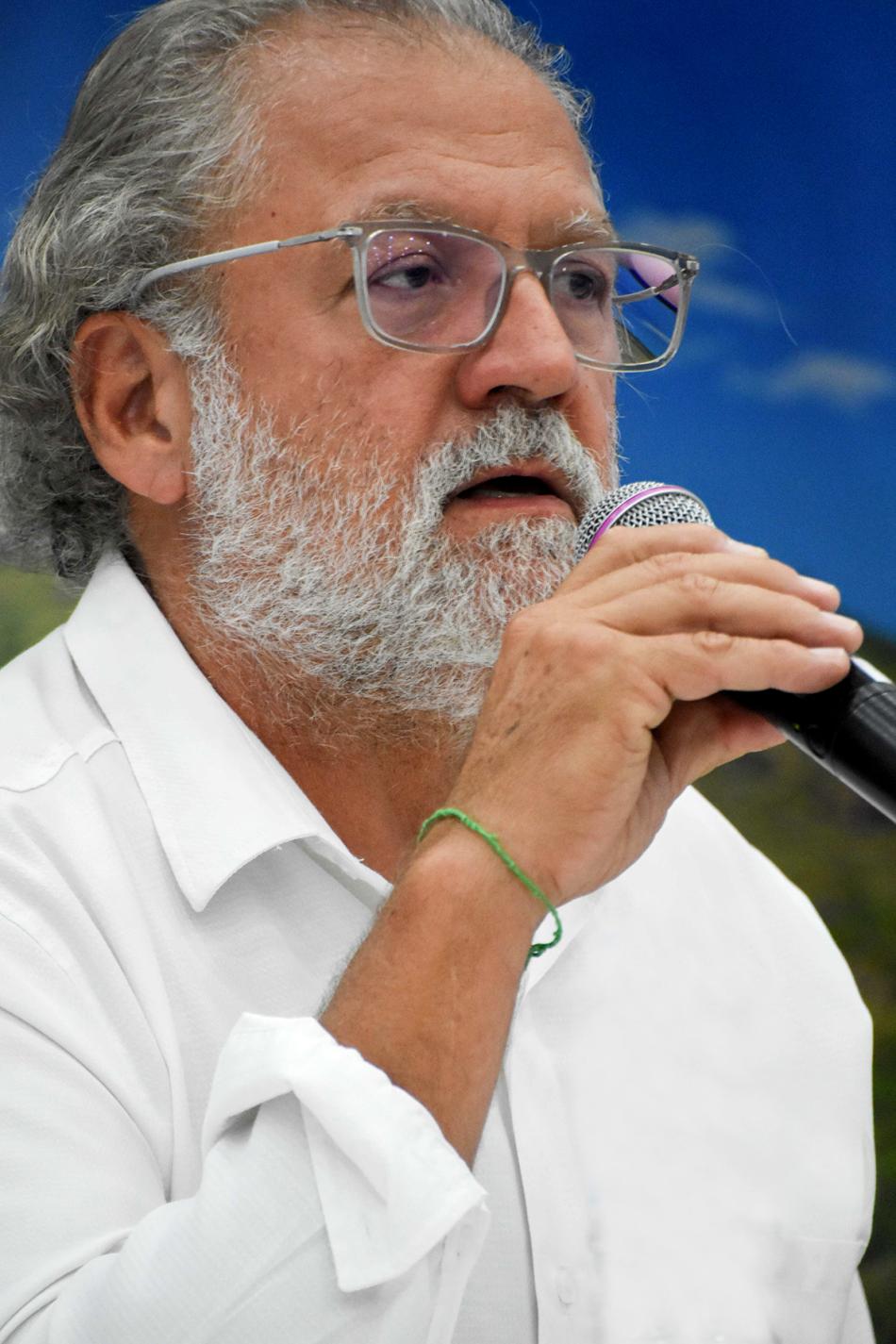 colucci.jpg