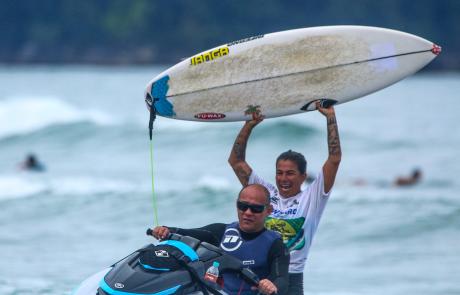 comeca-o-dream-tour-em-ubatuba-elite-do-surfe-entra-em-cena-em-itamambuca.jpg