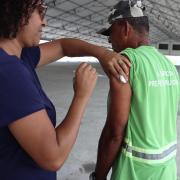 dia-d-da-vacinacao-em-caraguatatuba-aplica-mais-de-500-doses-e-campanha-ja-ultrapassa-12-mil-aplicacoes-1.jpg