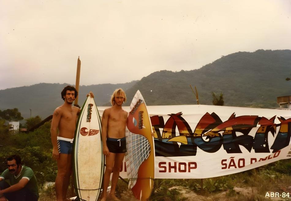 documentario-sobre-a-historia-do-surf-em-caragua-sera-lancado-neste-sabado-com-entrada-solidaria-2.jpeg