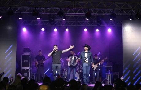 festa-da-padroeira-2026-show-de-talis-&-welinton-e-destaque-em-primeiro-fim-de-semana-do-evento-foto-divulgacao.jpg