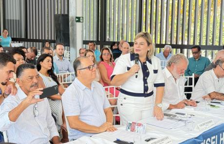flavia-pascoal-conduz-reuniao-do-conselho-de-desenvolvimento-da-rm-vale-e-litoral-norte-1.jpeg