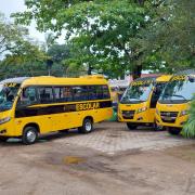 frota-do-transporte-escolar-de-ilhabela-garante-atendimento-a-mais-de-16-mil-alunos-da-rede-municipal.jpeg