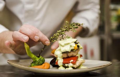 ilhabela-abre-feriadao-com-festival-gastronomico-que-destaca-diversidade-da-culinaria-regional.jpg