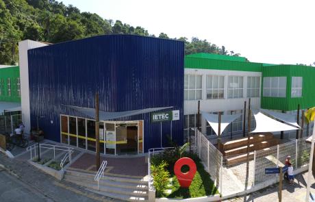 ilhabela-escola-tecnica-ietec-abre-pre-inscricao-para-o-curso-de-“tecnicas-execucao-e-montagem-de-circuitos-eletricos-prediais”.jpg