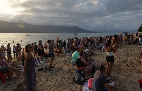 ilhabela-jam-movimenta-praia-do-pereque-com-musica-improviso-e-talentos-locais-neste-final-de-semana.jpg