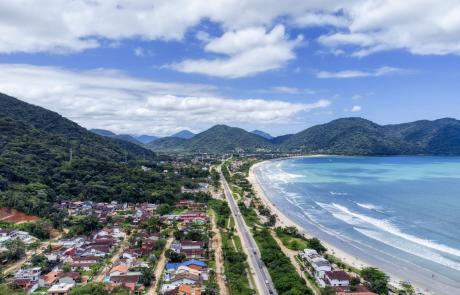 imagem-aerea-de-ubatuba-3-scaled.jpg