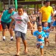 kids-beach-run-reune-mais-de-300-criancas-na-praia-do-pereque-em-ilhabela-1.jpeg