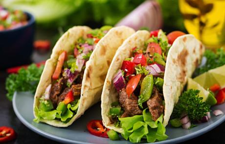 mexican-tacos-with-beef-tomato-sauce-salsa-960x540.jpg