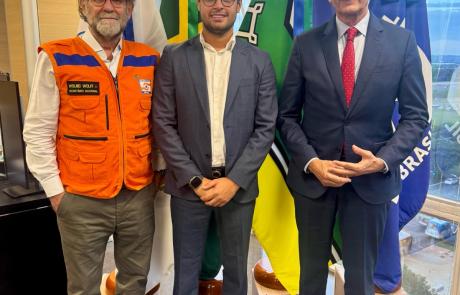 ministro-waldez-goes-garante-a-prefeito-reinaldinho-moreira-liberacao-de-recursos-para-estrada-beira-rio-1.jpeg