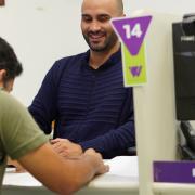 pat-de-ilhabela-inicia-a-semana-com-mais-de-40-vagas-para-diferentes-niveis-de-escolaridade-e-experiencia.jpg