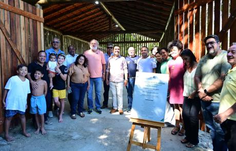 prefeito-colucci-entrega-novo-rancho-de-pesca-na-ponta-azeda-e-destaca-importancia-do-espaco-da-salga.jpg