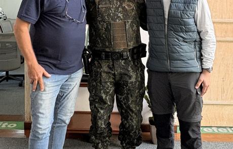 prefeito-de-ilhabela-recebe-novo-comandante-da-policia-militar-ambiental-do-litoral-norte.jpeg
