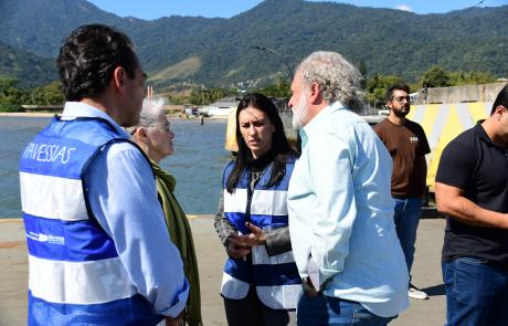 prefeito-de-ilhabela-recebe-secretaria-estadual-natalia-resende-e-destaca-investimentos-em-mobilidade-e-saneamento-em-ilhabela-2.jpg