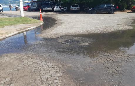 prefeito-multa-sabesp-por-lancamento-de-esgoto-em-via-publica-e-contaminacao-de-praia.jpeg