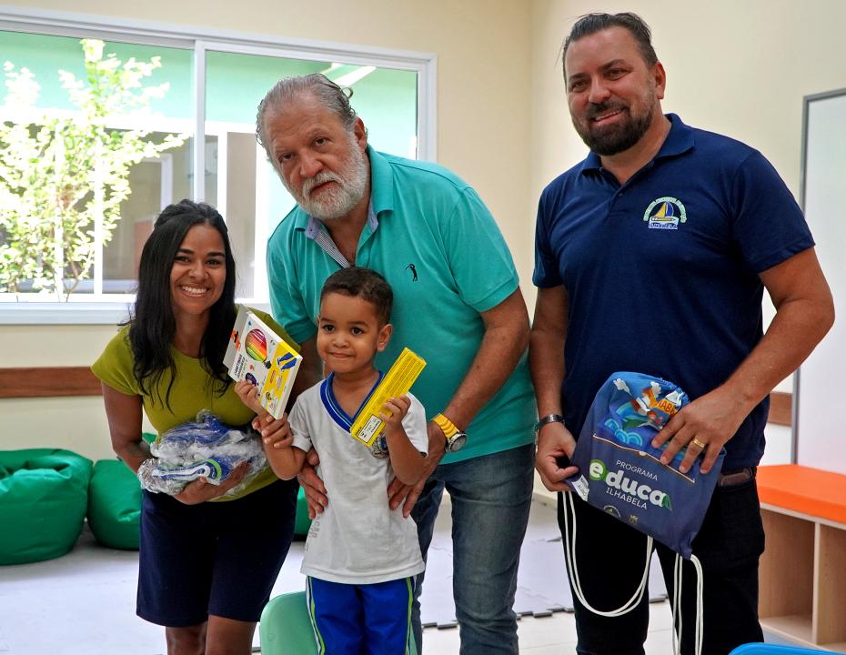 prefeito-toninho-colucci-da-inicio-ao-maior-concurso-da-educacao-ja-realizado-em-ilhabela.jpeg