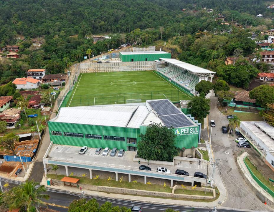 prefeito-toninho-colucci-entrega-fase-final-do-complexo-esportivo-do-peii-sul-em-ilhabela-3.jpeg