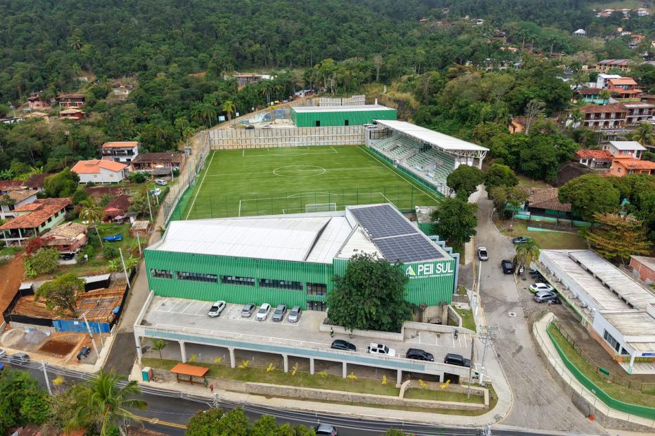 prefeito-toninho-colucci-entrega-fase-final-do-complexo-esportivo-do-peii-sul-em-ilhabela-3.jpeg