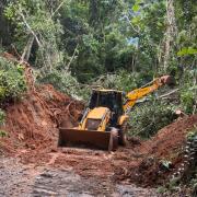 prefeitura-de-ilhabela-intensifica-trabalhos-e-nao-mede-esforcos-para-liberar-estrada-parque-castelhanos-apos-fortes-chuvas.jpg