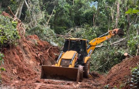 prefeitura-de-ilhabela-intensifica-trabalhos-e-nao-mede-esforcos-para-liberar-estrada-parque-castelhanos-apos-fortes-chuvas.jpg