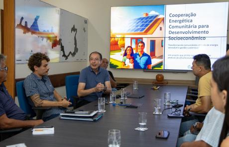 prefeitura-e-edp-definem-diretrizes-para-implantacao-de-projeto-piloto-de-cooperacao-energetica-comunitaria-2.jpeg