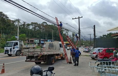 prefeitura-inicia-ordenamento-de-cabos-em-ubatuba.jpeg