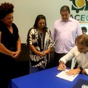reativacao-do-programa-comercio-legal-traz-mais-agilidade-a-empreendedores-de-caraguatatuba-1.jpg