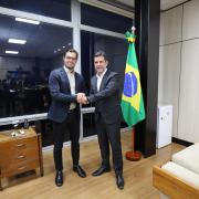 reinaldinho-avanca-em-brasilia-e-fortalece-luta-por-faculdade-em-sao-sebastiao.jpeg