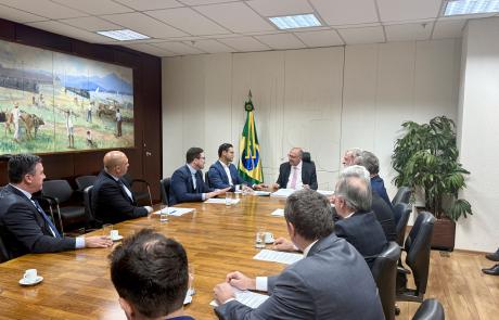 reinaldinho-se-reune-com-vice-presidente-geraldo-alckmin-e-fortalece-defesa-dos-empregos-no-porto-de-sao-sebastiao-2.jpg