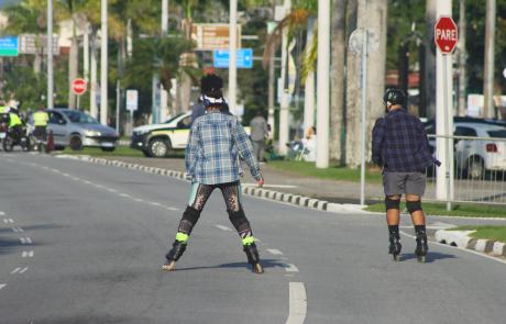 rua-da-familia-transforma-a-avenida-da-praia-em-espaco-de-lazer-aos-domingos-3.jpg