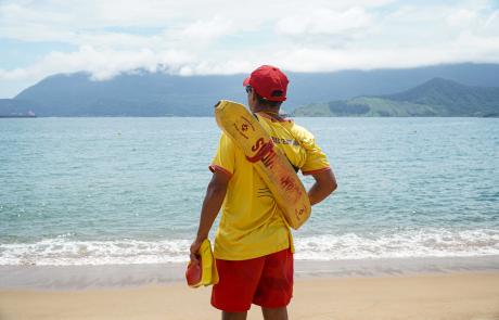 temporada-de-verao-2026-prefeitura-de-ilhabela-abre-20-vagas-para-guarda-vidas-temporarios.jpg
