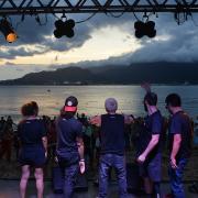 vem-ai-a-3-edicao-do-ilhabela-jam-na-praia-do-pereque-com-musicos-locais-e-convidados.jpg